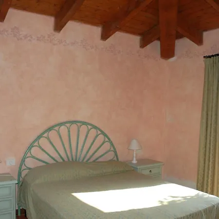 Villa Punta De Su Turrione Sleeps 8 Pool Wifi *